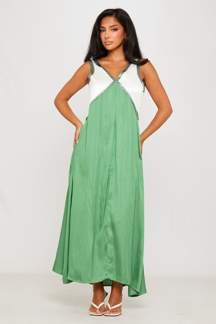 Grünes ärmelloses Maxikleid aus Satin mit V-Ausschnitt und Kontrast