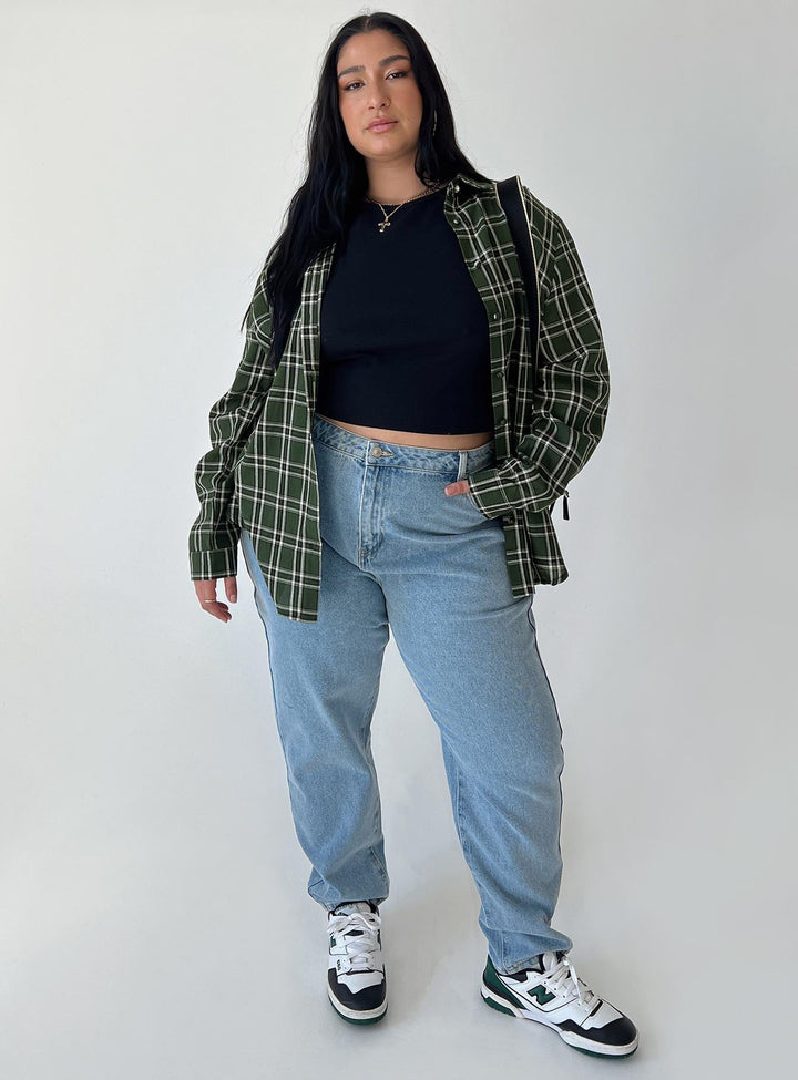 Nora Shirt Waldgrün Curve