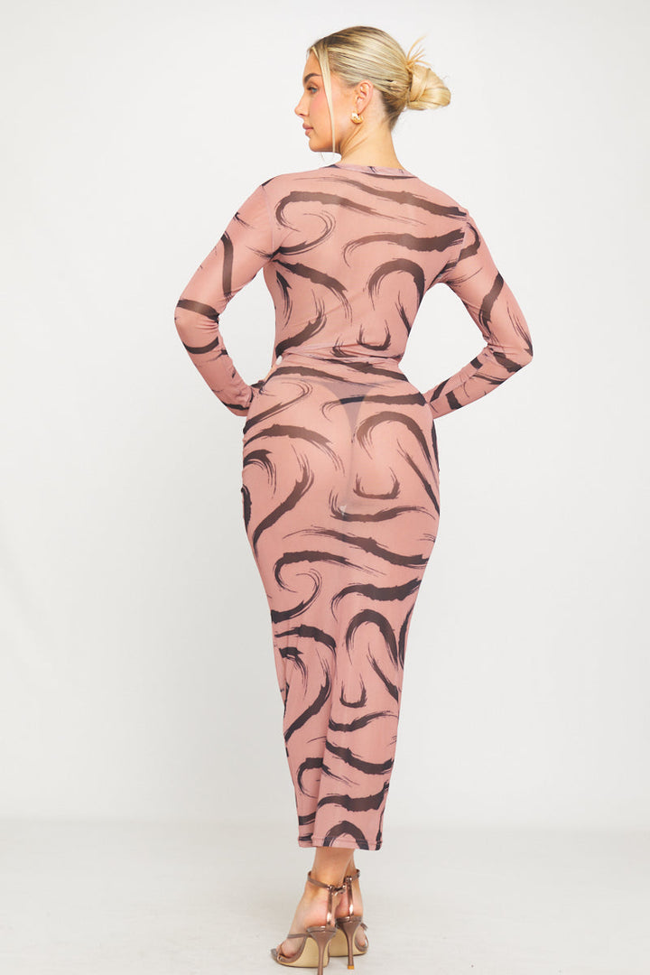 Mokkafarbenes, langärmliges Maxikleid mit transparentem Netzstoff und Aufdruck