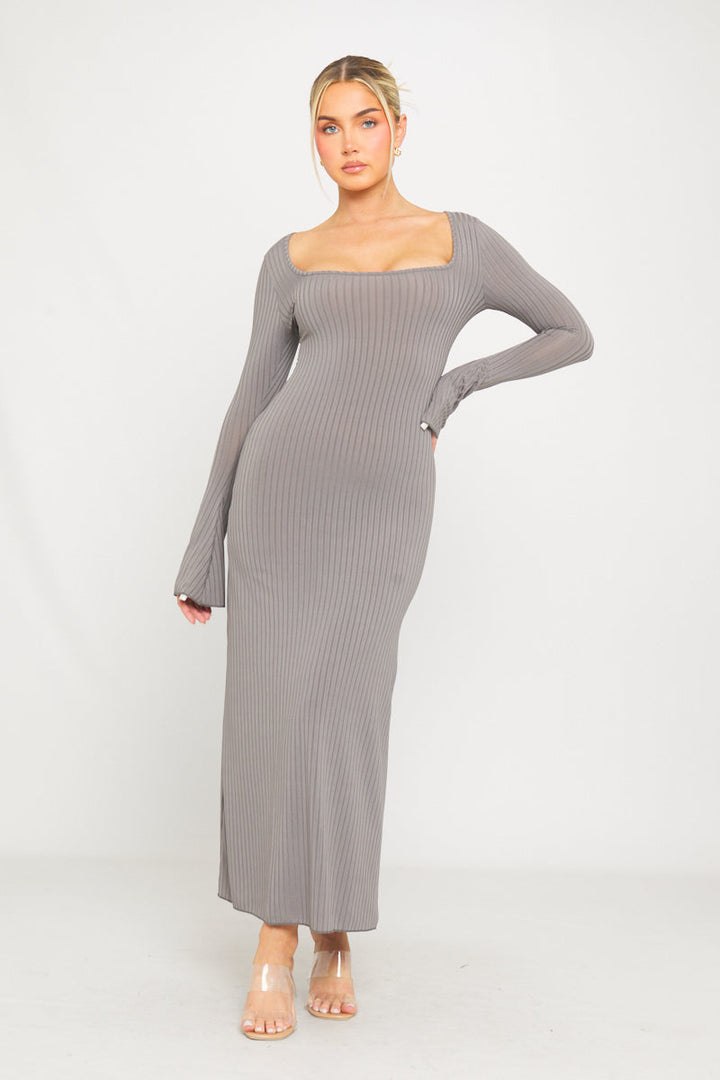Graues, geripptes Maxikleid im Meerjungfrauen-Stil mit quadratischem Ausschnitt