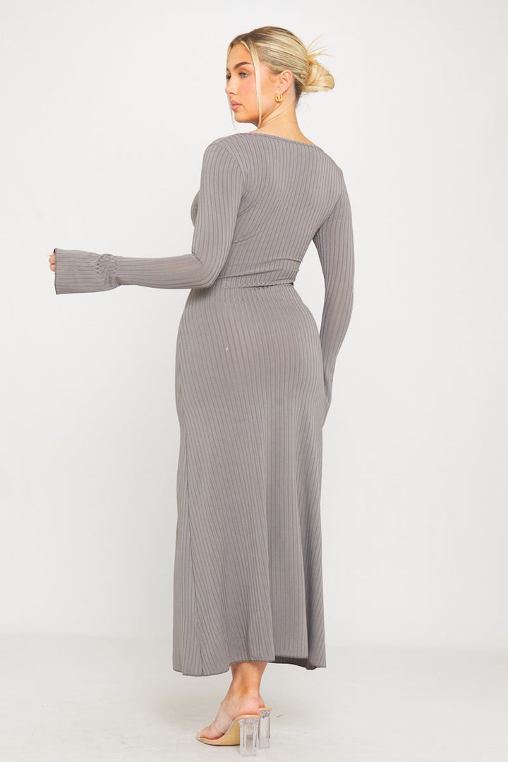 Graues, geripptes Maxikleid im Meerjungfrauen-Stil mit quadratischem Ausschnitt