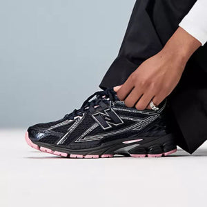 New Balance 1906R Black/Pink