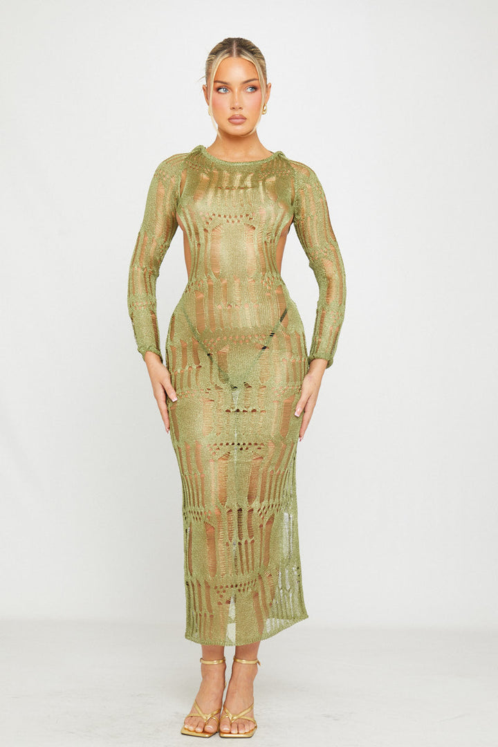Moosgrünes, zerfetztes Maxikleid mit offenem Rücken