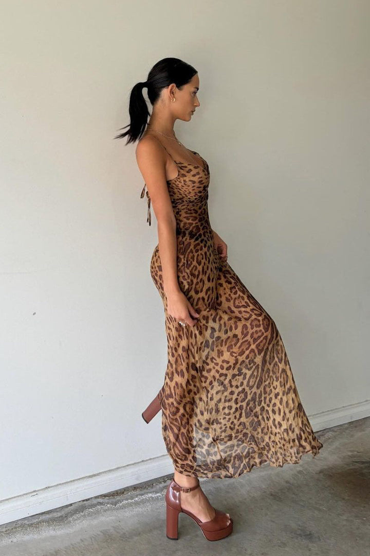 Maxikleid mit Leopardenmuster, transparentem Wasserfallausschnitt und Bindeband hinten