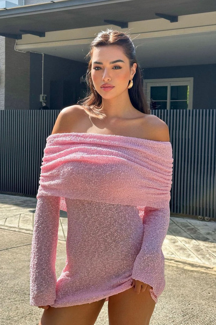 Rosa schulterfreies Bouclé-Minikleid aus Strick