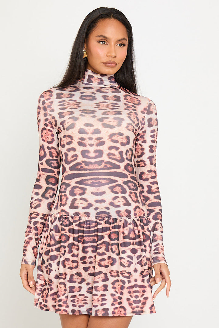 Hochgeschlossenes, langärmliges Minikleid mit Leopardenmuster