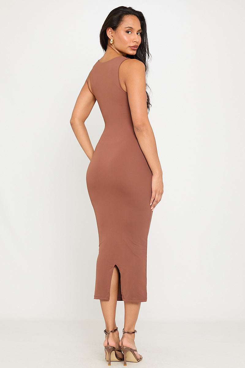 Kaffeebraunes, doppellagiges Midikleid mit quadratischem Ausschnitt