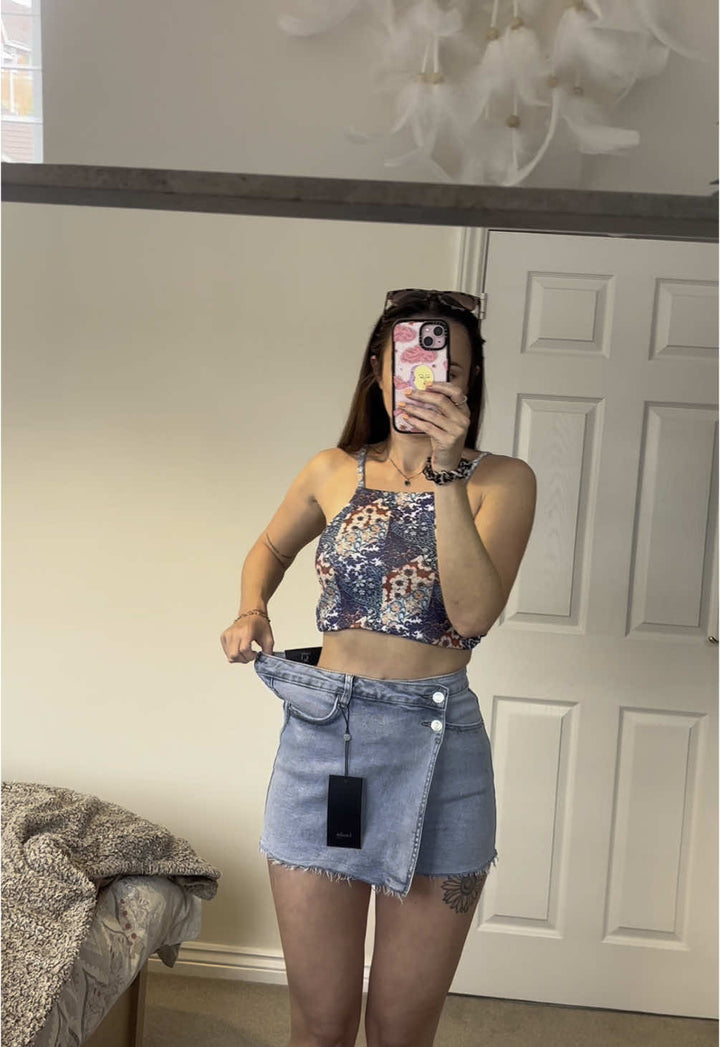 Short Skirt Sofia – Style, Comfort &amp; Confidence in One Piece