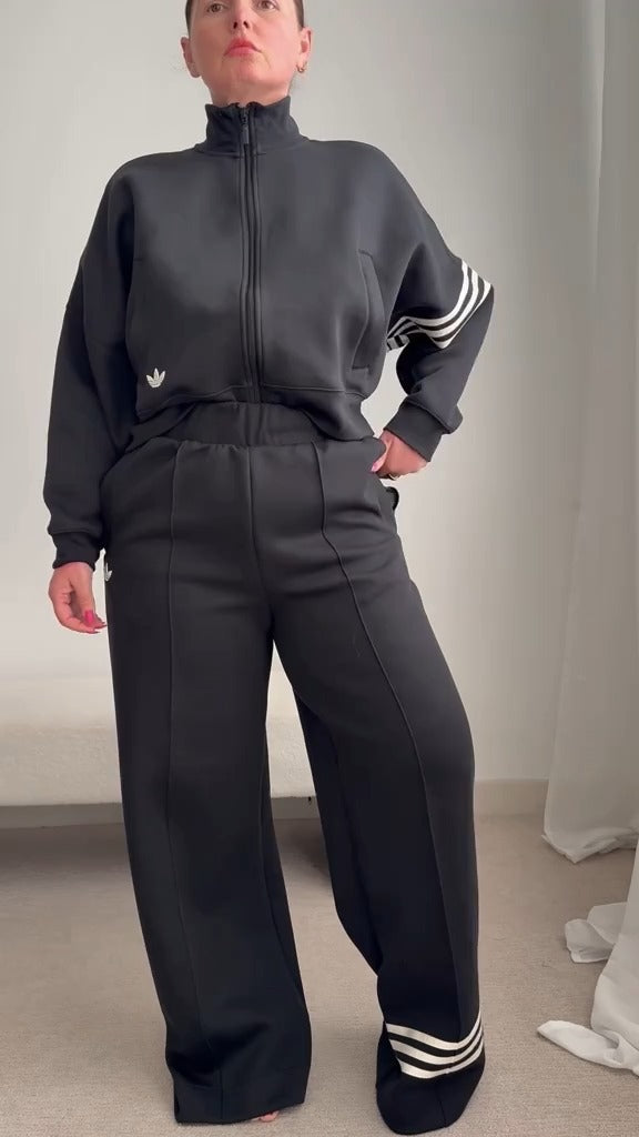 Originals™ Signature Trainingsanzug mit weitem Bein, Adidas-inspiriert